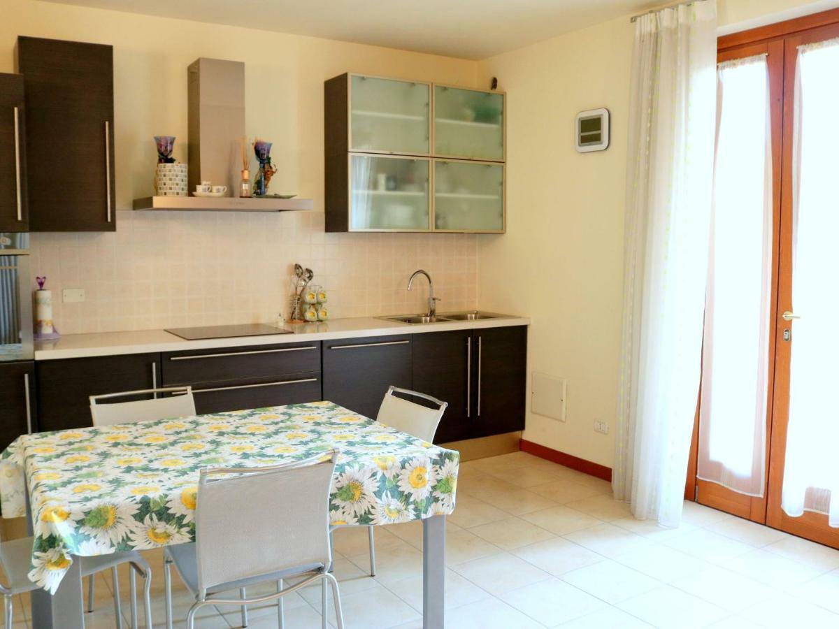 Small Residence Of Only 18 Apartments With Swimming Pool Lazise Eksteriør bilde