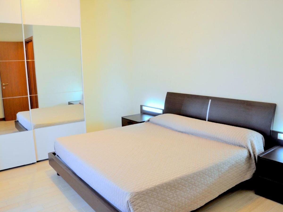 Small Residence Of Only 18 Apartments With Swimming Pool Lazise Eksteriør bilde