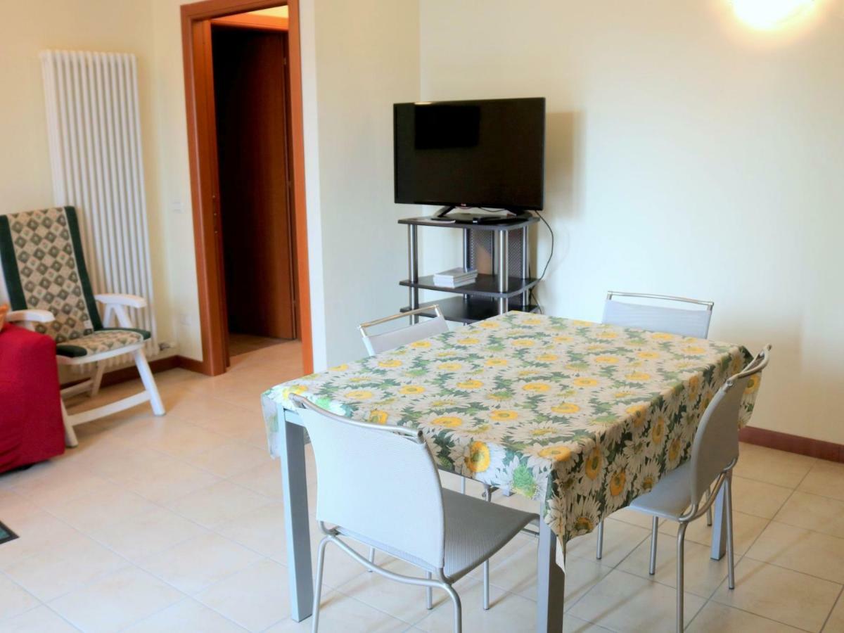 Small Residence Of Only 18 Apartments With Swimming Pool Lazise Eksteriør bilde